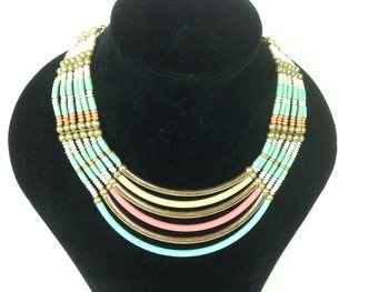 Lyxigt Halsband i Ibizastil Turkos / Creme / Guld (1 st)