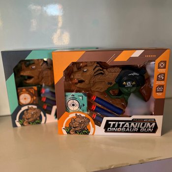 Dinosauriepistol med Pilar & M&aring;ltavla - Presentbox (2-pack)