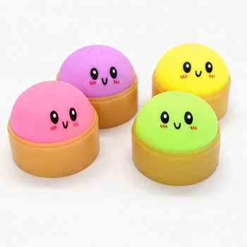 RAGE - Squishy Bun Dumplings LITEN (M&aring;tt 5.5 x 5.5 x 3 Cm) - Viral 2026 Fidget Toy (24-pack)