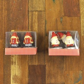 4 VÄRMELJUS JULFIGURER I PRESENTASK (12 st.)