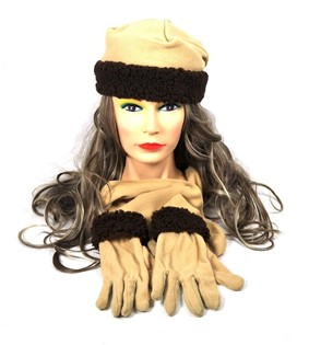 Mikrofleeset 3 delar beige