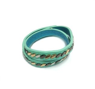 Turkost Ibiza-armband med nitar (1 st)