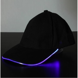 LYSANDE LED-KEPS / PARTY CAPS - F&Auml;RG: LILA (12 st.)