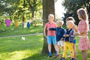 BS BUITENSPEEL &ndash; KASTSPEL DJURRUMPOR I TR&Auml; (2 st.)