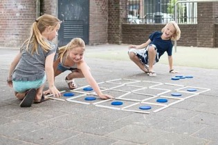 BS DOTS Strategispel i Tr&auml; - Utomhusleksak (1 st)